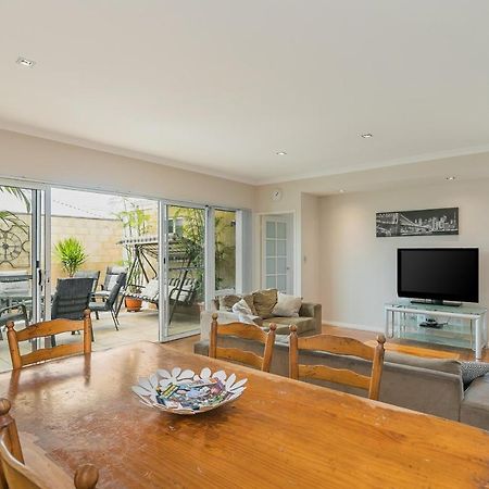 Ocean Keys Cottage - Free Wifi Mindarie エクステリア 写真