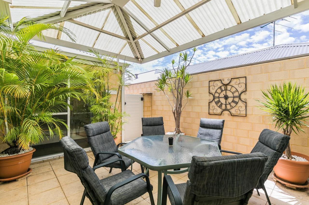 Ocean Keys Cottage - Free Wifi Mindarie エクステリア 写真