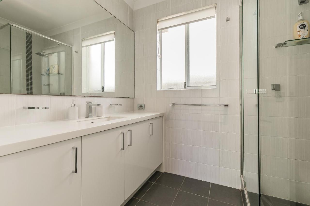 Ocean Keys Cottage - Free Wifi Mindarie エクステリア 写真